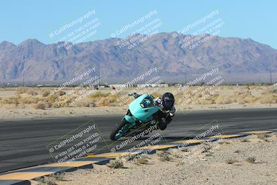 media/Jan-10-2025-CVMA Friday Practice (Fri) [[489e0da257]]/Group 4 and Trackday/Session 2 (Turn 4 Inside)/